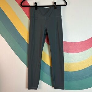 Athleta Elation Train 7/8 Tight Athletic Leggings Size Small